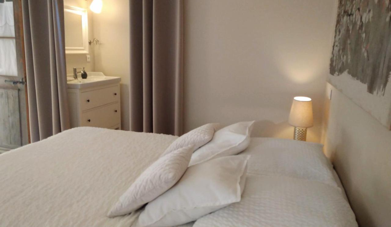 La Ferme Les Eybrachas Hotel Réauville Buitenkant foto