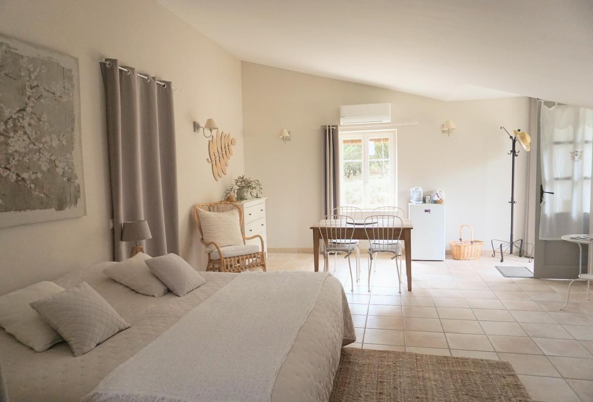 La Ferme Les Eybrachas Hotel Réauville Kamer foto